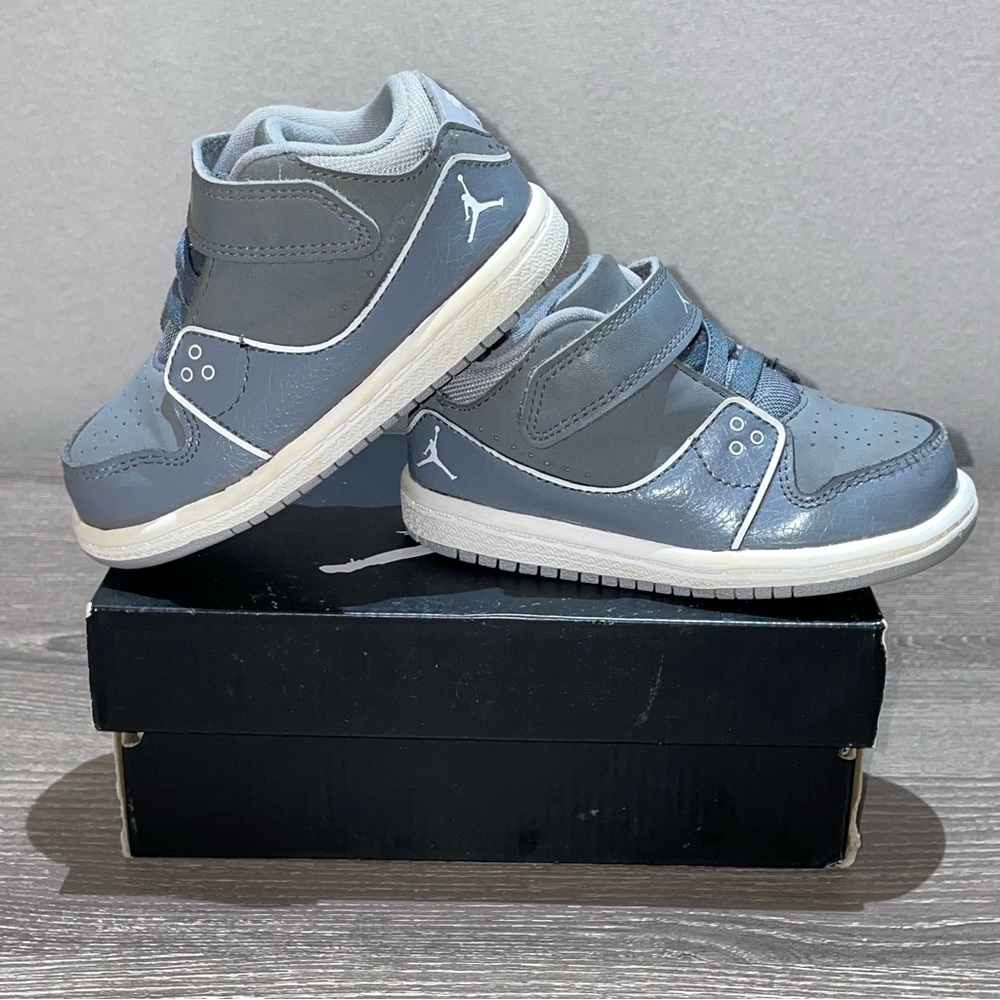 JORDAN 1 FLIGHT 2 Low BT Grey Basketball Shoes Size 6C
